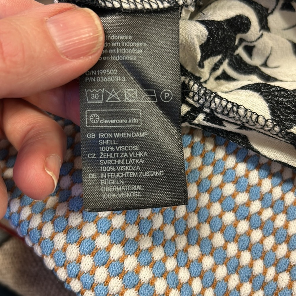 H&M top, EUC - Picture 2 of 5